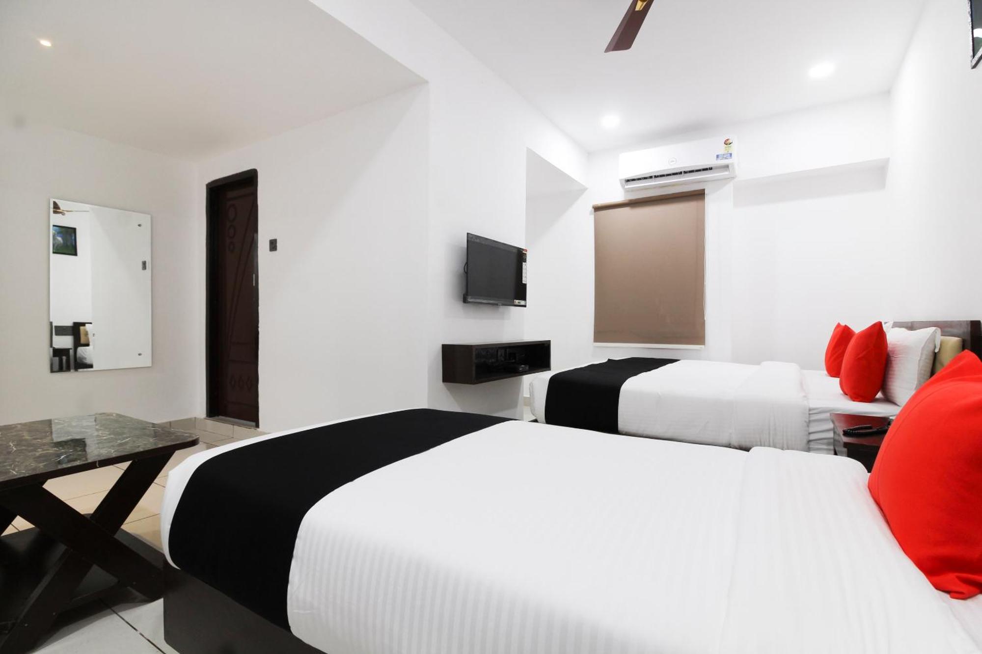 Super Mythri Hotel Near By Ecil, As Rao Nagar, Sainikpuri Maula Ali Exterior photo