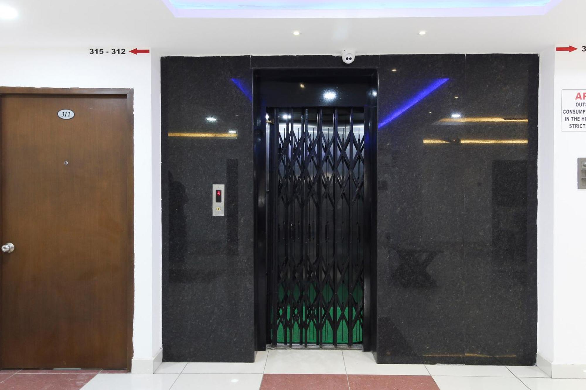Super Mythri Hotel Near By Ecil, As Rao Nagar, Sainikpuri Maula Ali Exterior photo