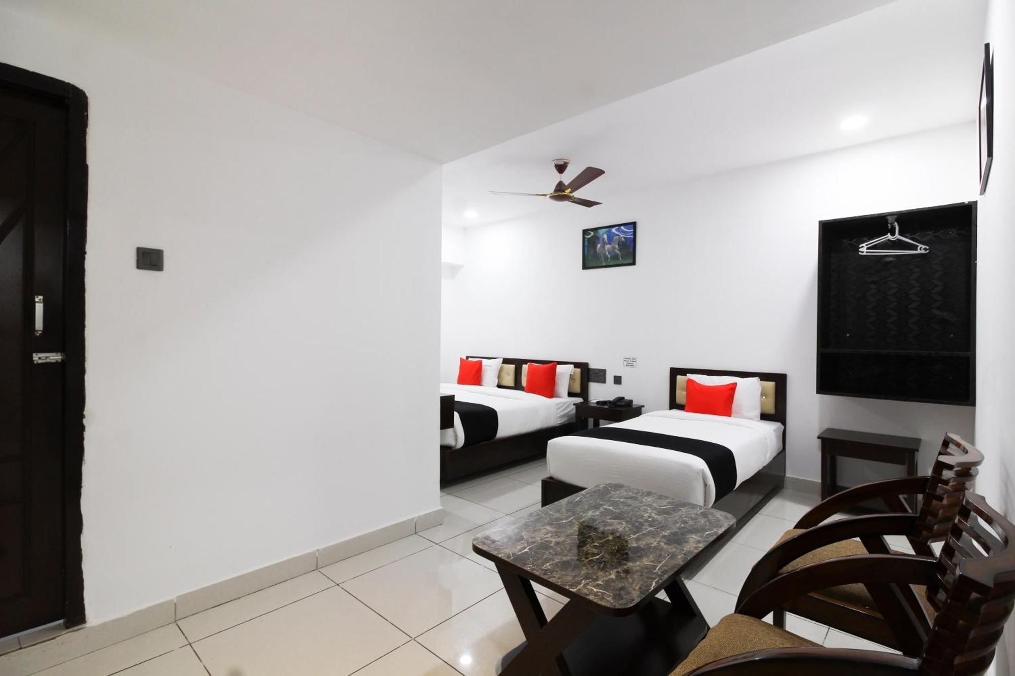 Super Mythri Hotel Near By Ecil, As Rao Nagar, Sainikpuri Maula Ali Exterior photo