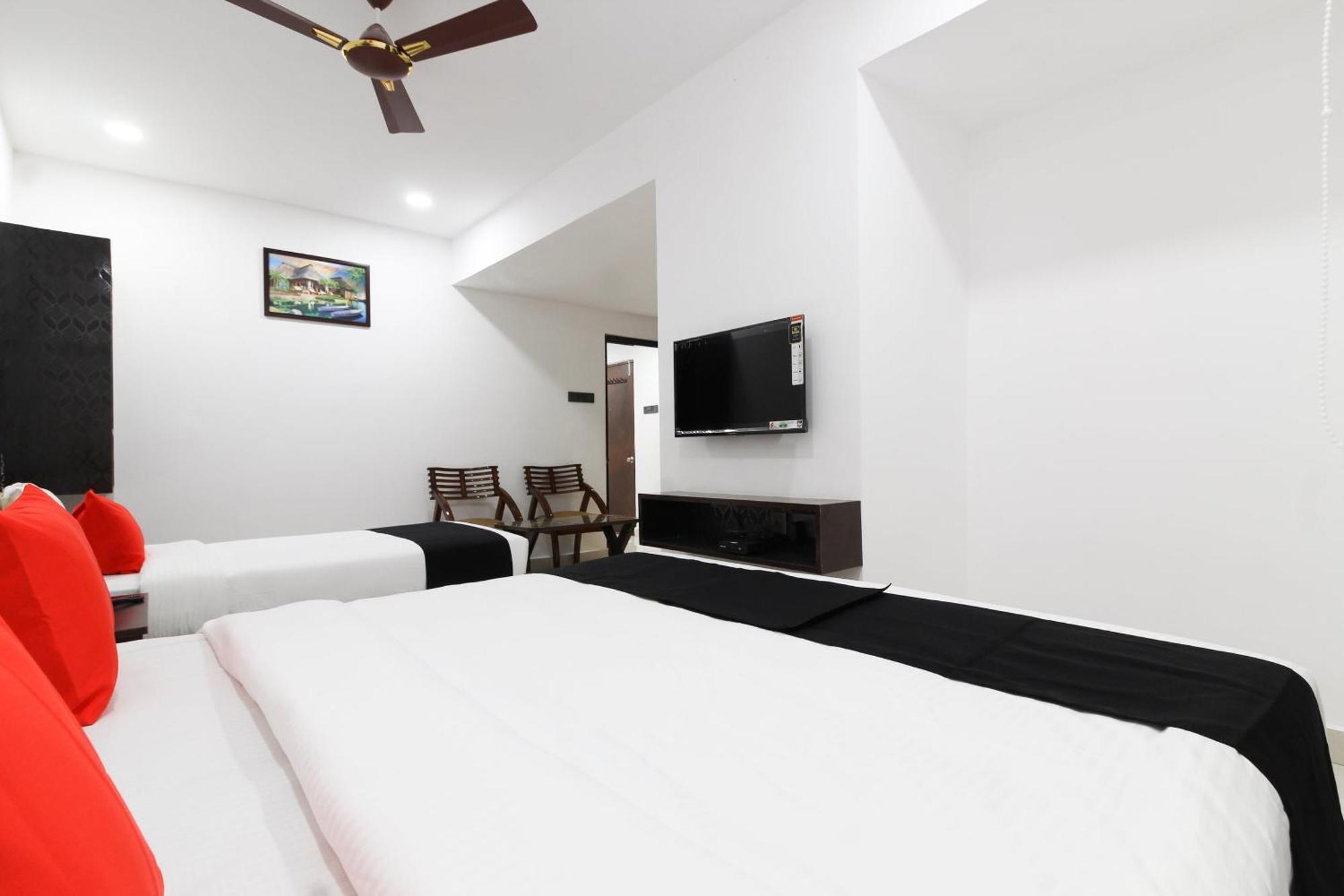 Super Mythri Hotel Near By Ecil, As Rao Nagar, Sainikpuri Maula Ali Exterior photo